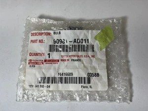 Genuine OEM Toyota 90981-AD011 Fog Light Bulb 2011 2012 2013 Highlander NOS - Picture 1 of 3