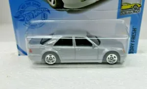 Hot Wheels 2021 Mercedes-Benz 500 E #145/250 - Foto 1 di 4