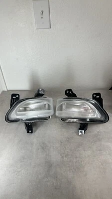 2015-2018 Jeep Renegade Front Left  / Right Park/Turn Signal 52088685 52088684 Foto 1 de 4