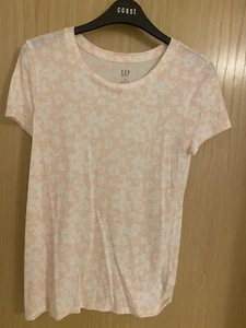 Gap. Women's T-Shirt. Gap. Extra Small T-Shirt. Gap XS T-Shirt. 100% Cotton. - Picture 1 of 3