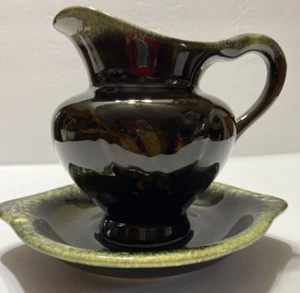 VINTAGE HULL USA F91 5-1/2" TALL DRIP GLAZE PITCHER W/EAGLE DK BROWN F92 SAUCER - Picture 1 of 10