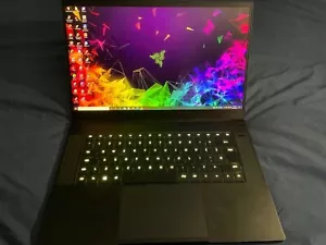 Razer Blade 15 Advanced 2018 Gaming Laptop GTX 1070,16GB RAM,512 GB SSD,FHD144Hz - Picture 1 of 5