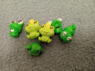 lot of 6 cute resin frog miniatures - Image 1 of 4