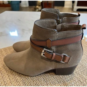 Coach Pauline Suede Leather Ankle Booties Side Zip Buckle Accent Women US 8 - Picture 1 of 8
