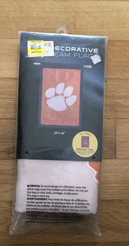 South Carolina Clemson Tigers 28 inch x 44 inch Flag New Cover