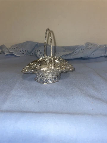 Vintage Small Silver Metal Beautiful Woven Basket  Estate Find Cover