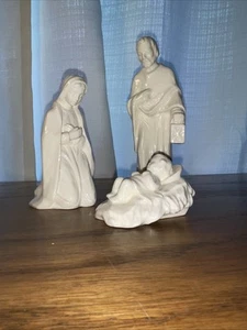 Konvolut 3 Goebel Sacrart Heilige Familie Krippenfiguren HX303 / A / B / C - Bild 1 von 8