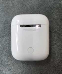 Apple AirPod 2nd Geneneration A1938 Wireless Charging Case Authetic Genuine - Picture 1 of 7