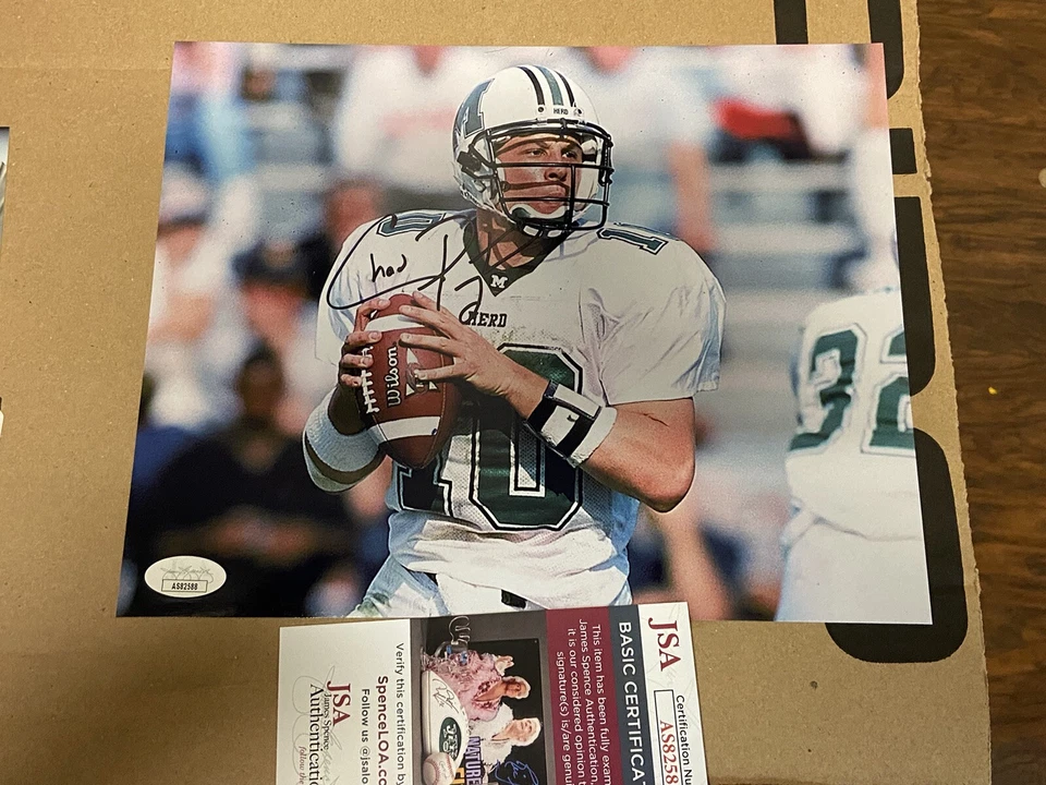 Foto firmada por Chad Pennington Marshall fútbol americano 8x10 certificado de autenticidad Jsa autografiada Foto 1 de 1