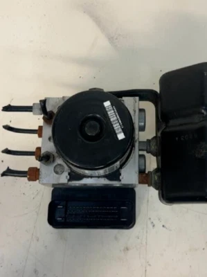 Conjunto de módulo de control de bomba de freno antibloqueo ABS Chevrolet Hhr 2009-2011 OEM Foto 1 de 4