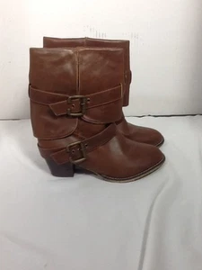 St731 Carrini Women's Tan Brown Buckled Block Boots Size 8.5 - Picture 1 of 12