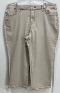 Chico's Capri Style Jeans Size 2 Beige 4 Pockets Slim Leg Girlfriend Stretch 51 - Picture 1 of 7