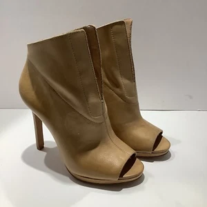 Vince Camuto Tan Glove Leather Rora Peep-Toe Stiletto Booties Womens Sz. 5M, New - Picture 1 of 7
