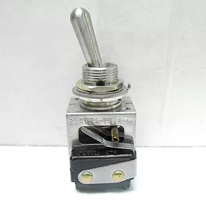 23AT29-T2 MIKROSCHALTER KIPPSCHALTER 5 AMPERE/ 250 VAC/ 30 VDC NEW OLD STOCK - Bild 1 von 5