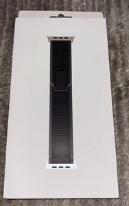 *NUOVO* Cinturino Apple Trail Loop per Watch Ultra/Ultra 2 - Blu/Nero S/M (49 mm) - Foto 1 di 4