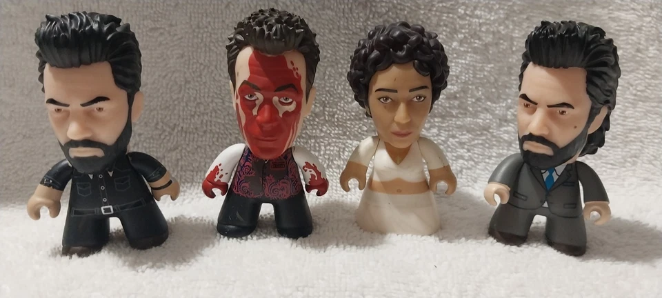 Lote de 4 figuras de vinilo The Preacher Collection de 3" Titanes 2017 Foto 1 de 4