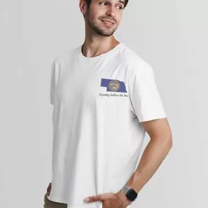 Camiseta unisex de Nebraska con bandera estatal con lema impreso - Imagen 1 de 9