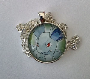 Nidorina Anhänger - Up-Cycled Pokemon Karten Halskette - Bild 1 von 5