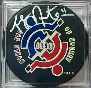 Tony Amonte autographed 1996 World Cup Game Puck - Picture 1 of 2