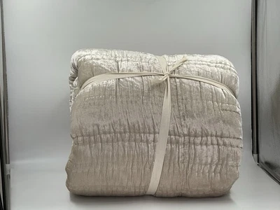 Nuevo edredón lineal de terciopelo exuberante KING West Elm, arena, etiquetas cortadas, LEER Foto 1 de 4