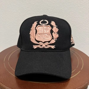 Men's Embroidered Black Cap/Hat Peru Coat Of Arms Shield Double Snapback - Picture 1 of 7
