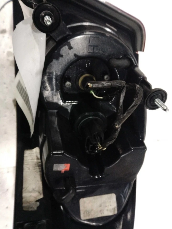 Conjunto de luz trasera izquierda usado se adapta a: Dodge Avenger 2013 grado A izquierdo Foto 1 de 4