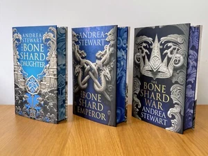 The Drowning Empire Exclusive SIGNED Editions FairyLoot Bone Shard Daughter NEW - Picture 1 of 24