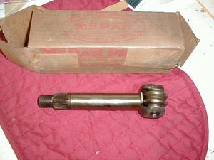NOS MOPAR 1939-40 PLYMOUTH & DODGE 1938 CHRYSLER STEERING GEAR SHAFT & TOOTH - Picture 1 of 1