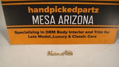 CADILLAC SEDÁN DEVILLE SCRIPT EMBLEMA PLÁSTICO DORADO - 6,5 X 1,5 PULGADAS Foto 1 de 3