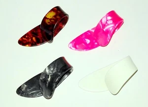 Guitarra Celuloide Clásica Genuina Bajo Pulgar Pick Paquete de 4 NUEVO 1.5mm Grosor - Imagen 1 de 3