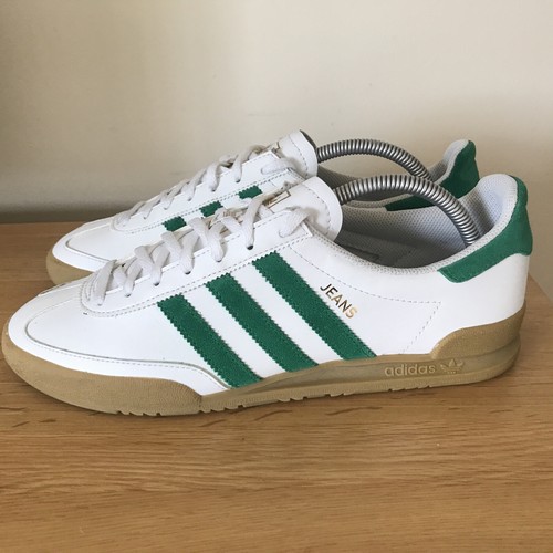 Jeans Adidas in pelle bianca e verde taglia 8 fondo di magazzino dal 2018