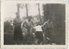 PHOTO ANCIENNE - VINTAGE SNAPSHOT - HOMME TORSE NU MUSCLE SLIP CAMPING CHUTE GAG