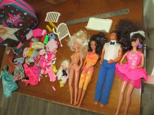 Vintage Mattel Barbie Puppen Ken Kelly Hollywood Koffer Zubehör RIESIGES KONVOLUT 1990 - Bild 1 von 9