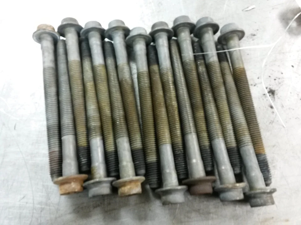 Kit de pernos de culata de Ford Explorer 4.0 2002 Foto 1 de 3