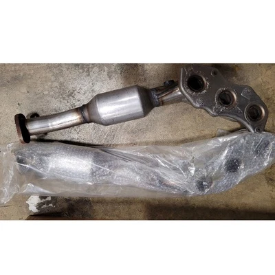 Каталитические конвертеры только для 2006-2015 Lexus IS250 2,5 л GS350 3,5 л GS300 AWD - Изображение 1 из 4