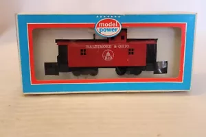 HO Scale Model Power Cupola Caboose, Baltimore & Ohio Red, NO # - 9142 - Picture 1 of 3
