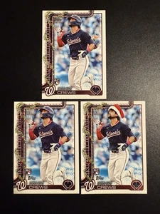 2025 Topps Holiday Dylan Crews RC Hidden Elf SP #HE-20 + Sombrero de Santa + Base - Imagen 1 de 2