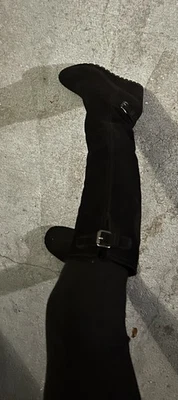 Botas de cuña hasta la rodilla de cuero gamuza negras Prada talla 38/8 Foto 1 de 4