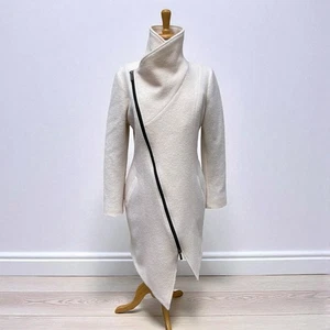 Marcella NYC Maren Mantel Gr. L creme Schurwolle Wickelkragen asymmetrisch klassisch - Bild 1 von 14