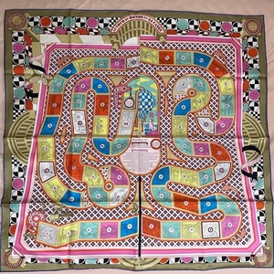 FUNDA HERMES 90 LE TOUR DU MONDE EN 63 con BUFANDA SARGA SEDA BEIGE DADOS jp - Imagen 1 de 4