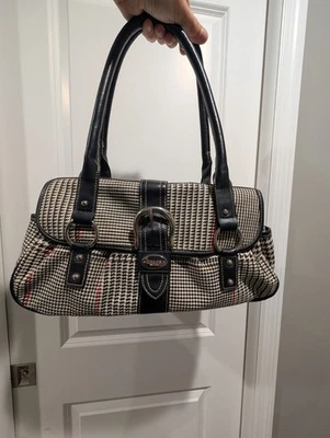 Bolso de hombro a cuadros negro espiga Chaps para mujer Foto 1 de 4