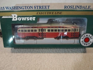 BOWSER  H.O. PITTSBURGH PA.  No.1600  PCC TROLLEY ORANGE & CREME  DC POWERED - Picture 1 of 2