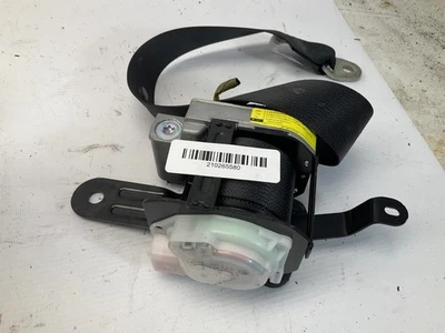 Cinturón de seguridad trasero izquierdo 16-17 Lexus IS200t retractor T Foto 1 de 4