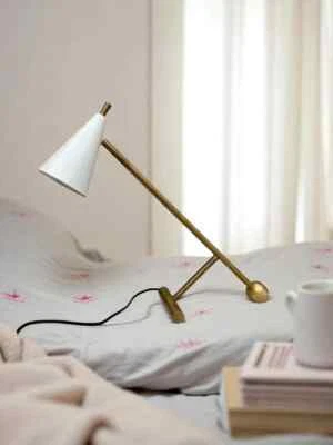 Lámpara de mesa moderna de mediados de siglo I italiana de latón de colección Sputnik lámpara de escritorio luz Foto 1 de 4