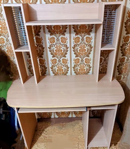 Home Office Computer Desk, U bute - Picture 1 of 3