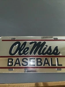 Placa de licencia artesanal Ole Miss Rebels NCAA plateada espejada corte láser - Imagen 1 de 2