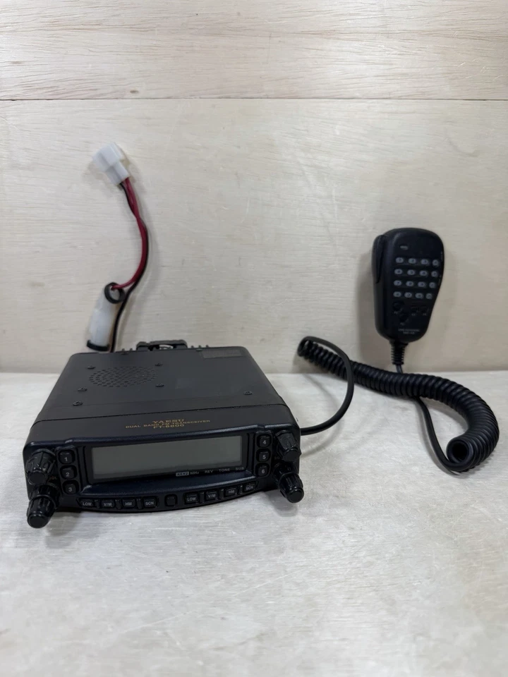 Transceptor de radioaficionado con micrófono Yaesu FT-8800R Japón Foto 1 de 4