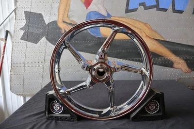 43300321 NUEVO OEM 2009-2023 HARLEY-DAVIDSON TOURING AGRESOR RUEDA DELANTERA CROMADA Foto 1 de 4