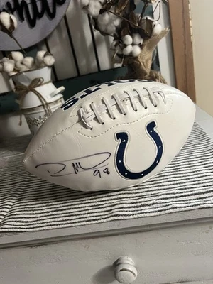 Fútbol americano blanco firmado por Robert Mathis Indianapolis Colts logotipo oficial del equipo de la NFL (J Foto 1 de 4
