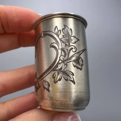 Antiguo vaso de chupito de plata ruso/taza de vodka imperial ruso/84 marcado en plata Foto 1 de 4